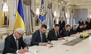 ondertekening in het presidentieel paleis in Kiev ondertekening van het verdrag